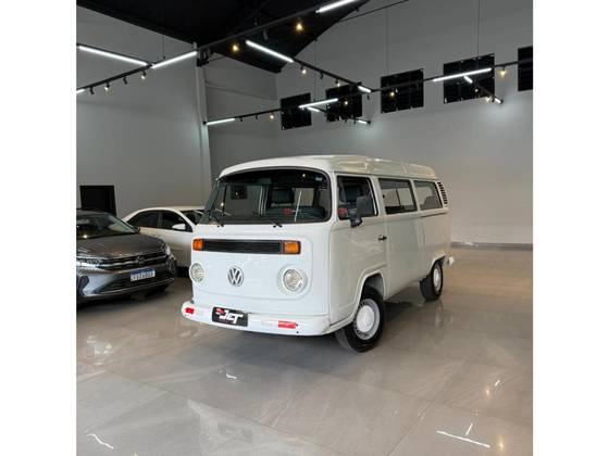 VOLKSWAGEN KOMBI 1.6 MI STD 8V GASOLINA 3P MANUAL